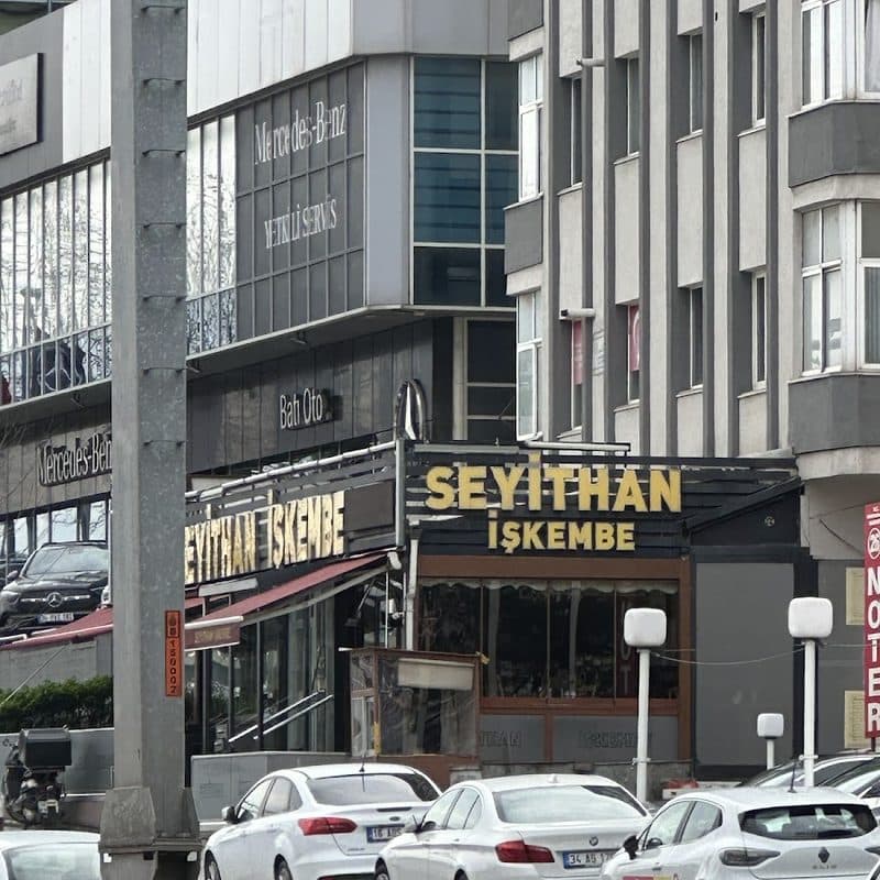 Seyithan İşkembe, Kadıköy Kozyatağı tabela ve cadde görünümü