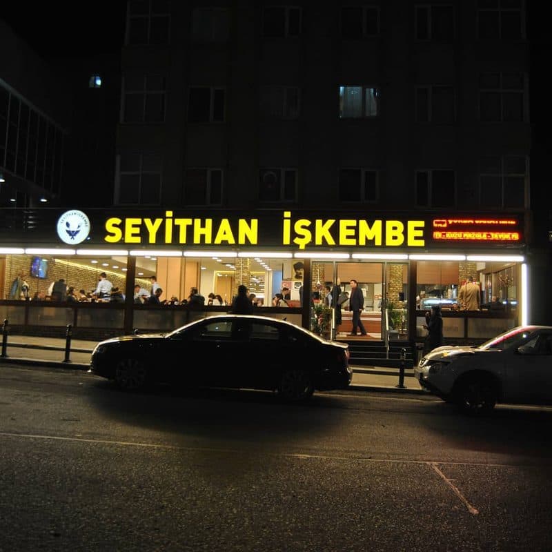 Kadıköy gece nerede yenir: saate göre tam yemek rehberi
