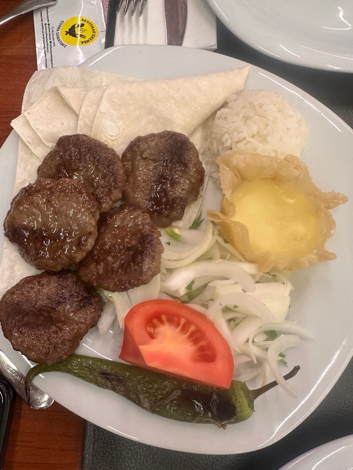 Izgara köfte porsiyon