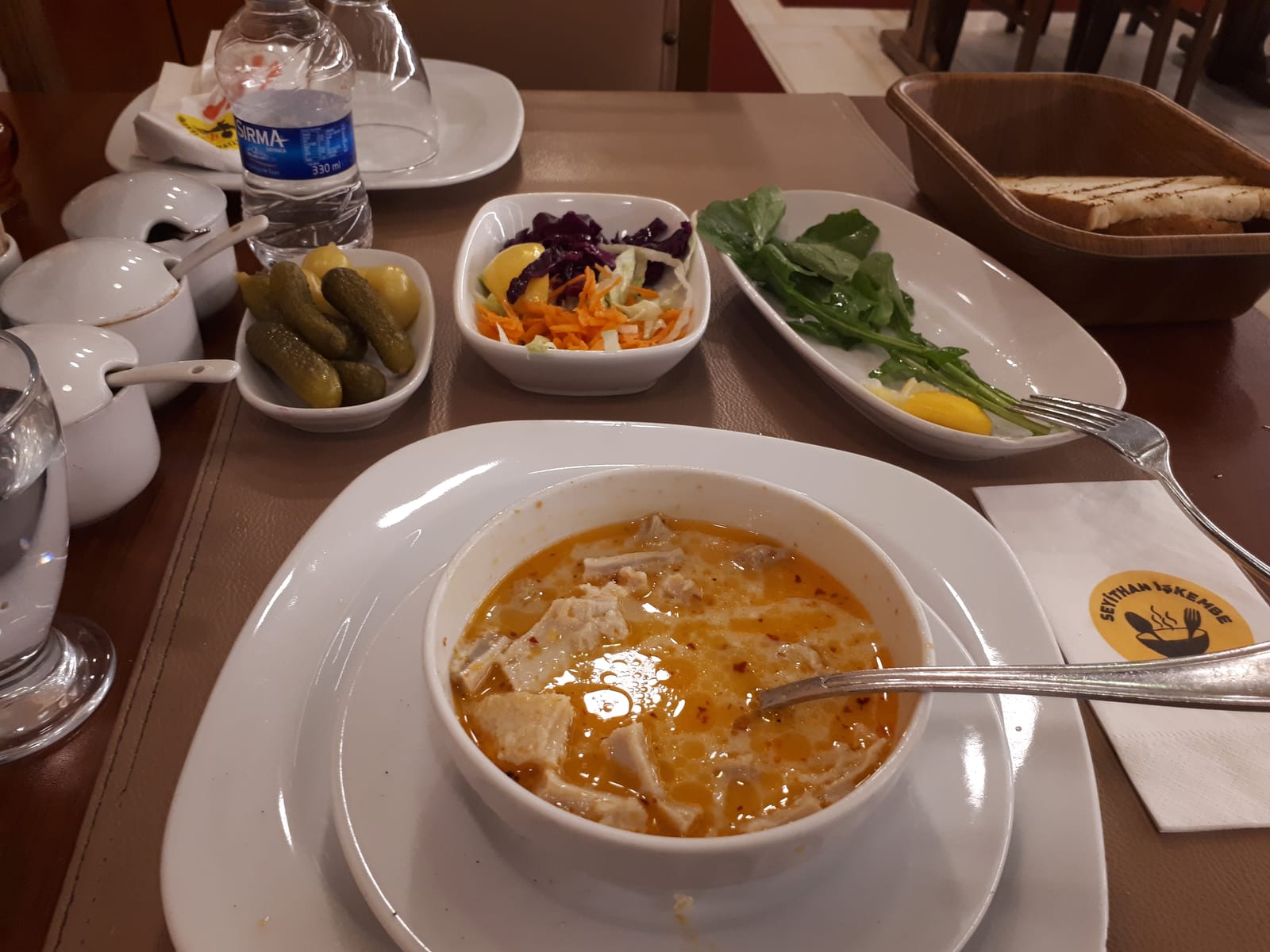 Tuzlama çorbası ve garnitürler