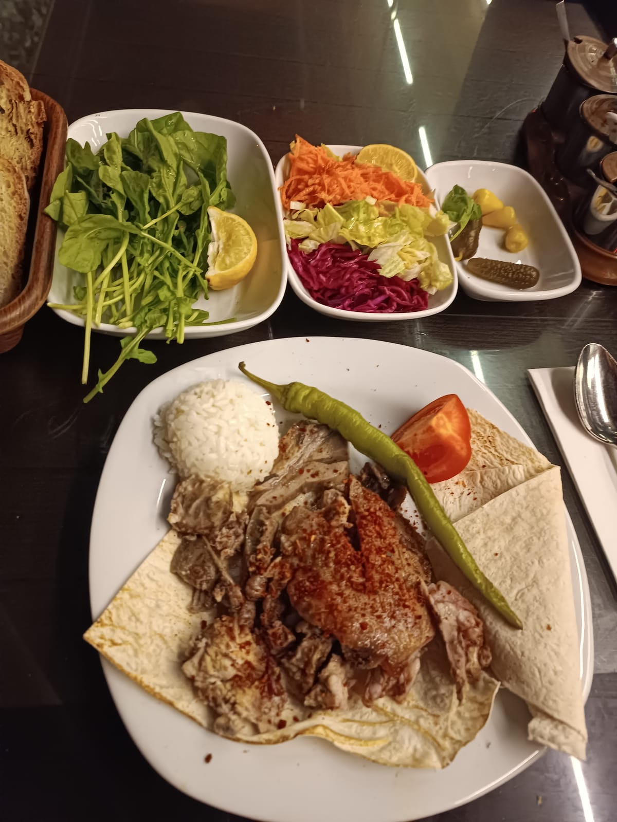 Kelle söğüş ve pilav