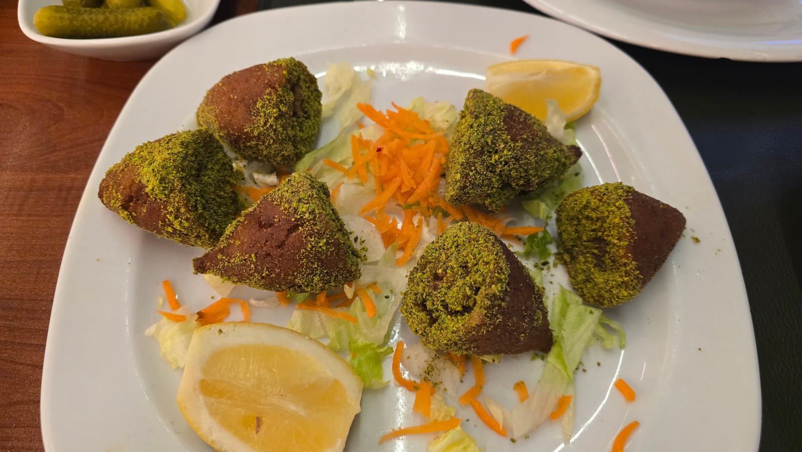 Fıstıklı içli köfte