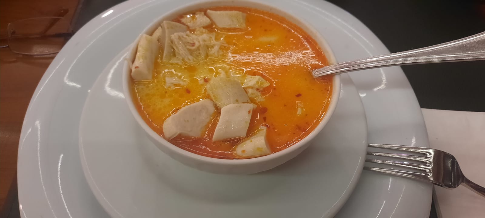 İşkembe çorbası sunumu