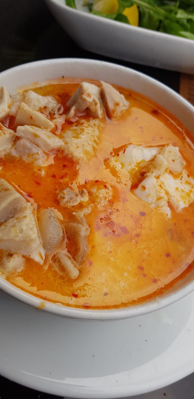 Tuzlama çorbası ve salata