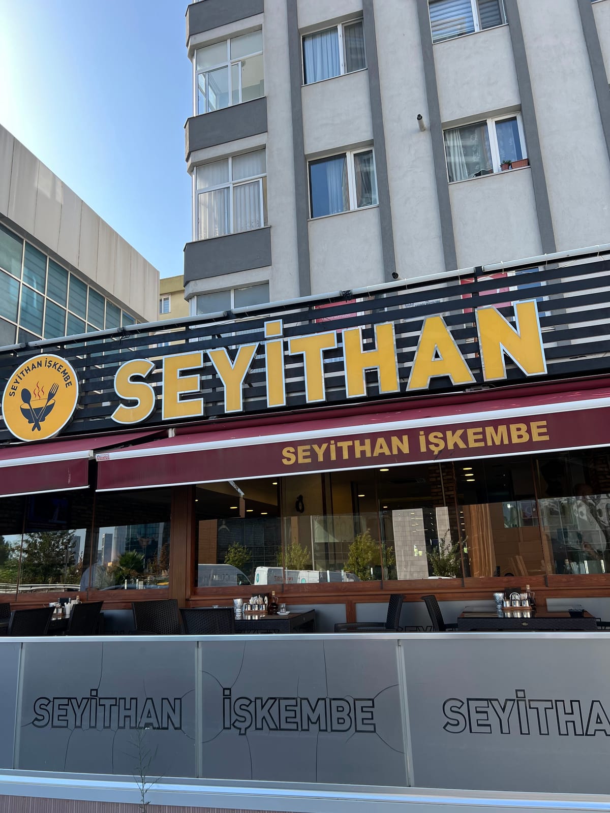Seyithan tabela ve teras